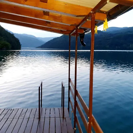Floating Radenovici