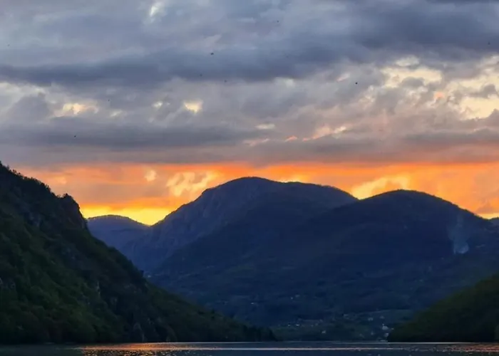 Floating Apartment Radenovici